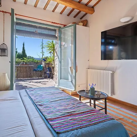 ¡vistas Al Castillo Casa Con Piscina En El Centro