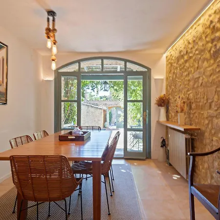 ¡vistas Al Castillo Casa Con Piscina En El Centro Casa de vacances Peratallada