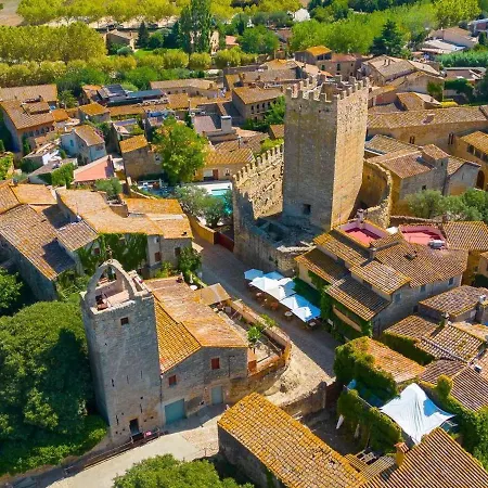 ¡vistas Al Castillo Casa Con Piscina En El Centro Peratallada